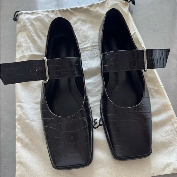 Tony Bianco Black Croc-Patterned Flats - Picture 1 of 3